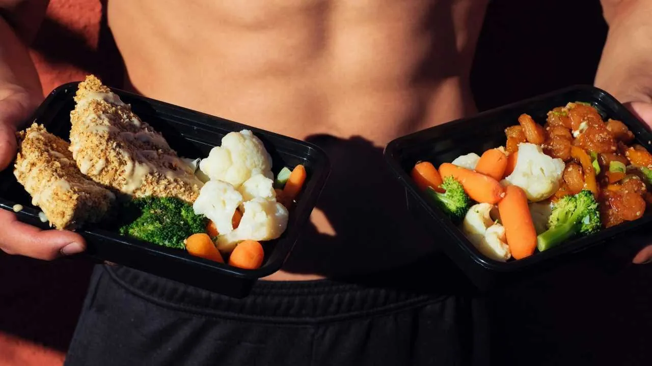 筋トレの効果を最大化する!タンパク質の一日の摂取量とタイミング