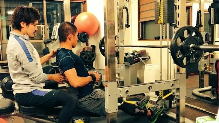 高校生の正しい筋トレとは?初心者でも安全に始められるパーソナルジムの活用法